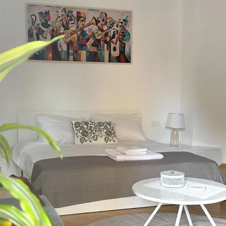 Appartement Cvet 2 *